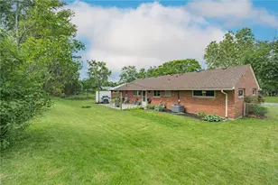 1572 Lanbury Dr, Kettering, OH 45439 - Photo 20