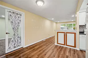 7090 Claybeck Dr, Huber Heights, OH 45424 - Photo 10