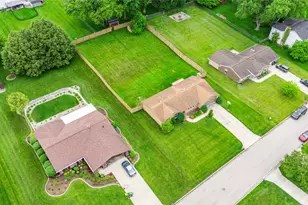 1601 George Washington Dr, Beavercreek, OH 45432 - Photo 6