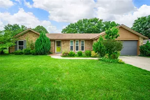 1601 George Washington Dr, Beavercreek, OH 45432 - Photo 2