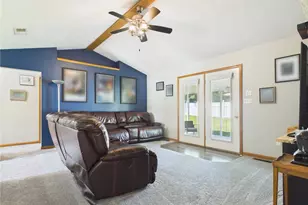 950 Brighton Dr, Greenville, OH 45331 - Photo 2