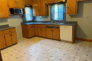 213 Smithfield St, Dillonvale, OH 43917 - Photo 4
