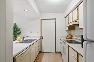 5701 Leyden Ln, Huber Heights, OH 45424 - Photo 12
