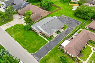 7709 Essington Cir, Washington Twp, OH 45459 - Photo 4