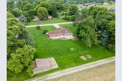6065 Country Estates Drive, Tipp City, OH 45371 - Photo 8