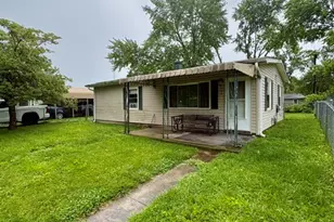 302 Rawson Dr, New Carlisle, OH 45344 - Photo 2