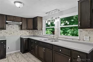 1920 S Burnett Rd, Springfield Twp, OH 45505 - Photo 14