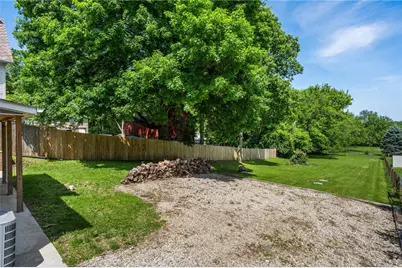 1920 S Burnett Road, Springfield Twp, OH 45505 - Photo 4