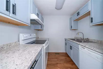 1010 Stoneybrook Trail, Fairborn, OH 45324 - Photo 10