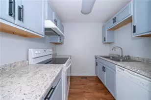 1010 Stoneybrook Trail, Fairborn, OH 45324 - Photo 10