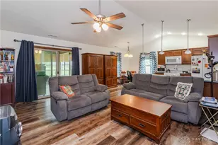 105 Pebble Creek, Eaton, OH 45320 - Photo 4