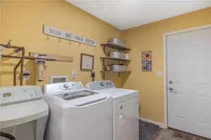 9931 Bunnell Hill Rd, Clear Creek Township, OH 45458 - Photo 12