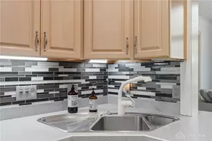 1511 Lindenhurst, Washington Twp, OH 45459 - Photo 18