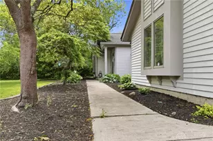 1511 Lindenhurst, Washington Twp, OH 45459 - Photo 4