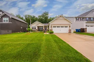 3165 White Ash Dr, Tipp City, OH 45371 - Photo 2