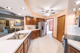 10535 Frederick Pike, Vandalia, OH 45377 - Photo 24