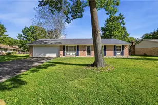 115 Lodewood Dr, Centerville, OH 45458 - Photo 1