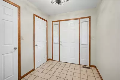 10619 Frederick Pike, Butler Twp, OH 45377 - Photo 6