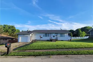 127 E Harrison St, Lewisburg, OH 45338 - Photo 1