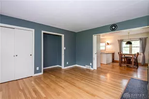 3299 Hillpoint Ln, Dayton, OH 45414 - Photo 6