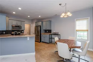 3366 Darbyshire Dr, Beavercreek, OH 45440 - Photo 16