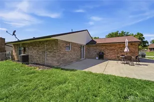 4818 Creeknoll Ct, Huber Heights, OH 45424 - Photo 8