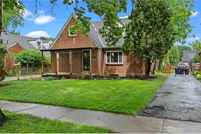 407 Dellwood Avenue, Oakwood, OH 45419 - Photo 2