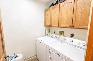 1966 Cider Mill Way, Tipp City, OH 45371 - Photo 18