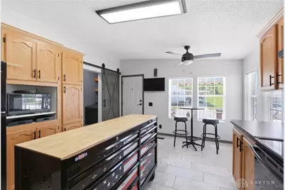 306 Village Court, Fairborn, OH 45324 - Photo 6