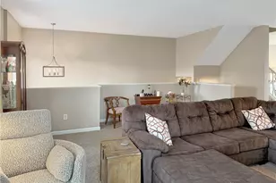 1687 Big Bear Dr, Washington Twp, OH 45458 - Photo 4