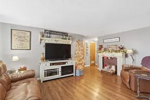 1408 Mapleridge Dr, Fairborn, OH 45324 - Photo 4