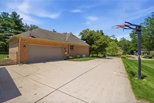 1010 Quiet Brook Trail, Washington Twp, OH 45458 - Photo 80