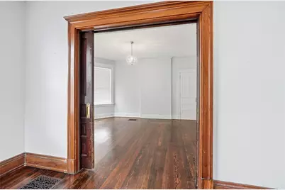 2412 Fairview Avenue, Cincinnati, OH 45219 - Photo 8