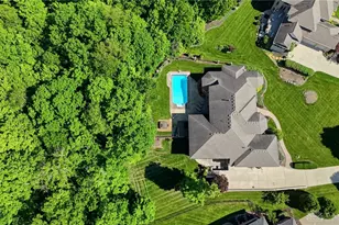 415 S Signature Dr, Beavercreek Twp, OH 45385 - Photo 2