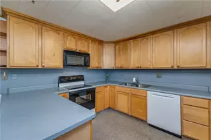 304 Rhoades Ave, Greenville, OH 45331 - Photo 16