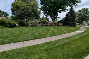 5686 Oak Valley, Kettering, OH 45440 - Photo 12
