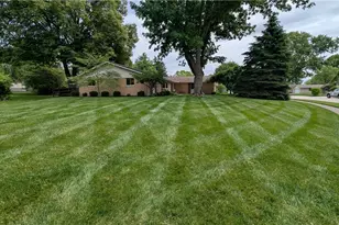 5686 Oak Valley, Kettering, OH 45440 - Photo 4