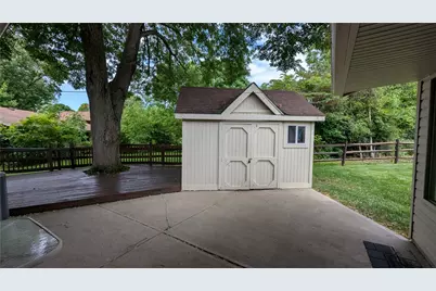 5686 Oak Valley, Kettering, OH 45440 - Photo 8