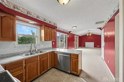 10060 Village Tree Court, Miamisburg, OH 45342 - Photo 8