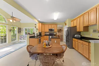 2942 Whispering, Beavercreek, OH 45431 - Photo 32