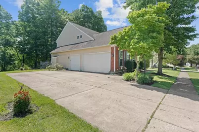 2942 Whispering, Beavercreek, OH 45431 - Photo 4