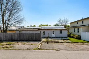 420 6th St, Zanesville, OH 43771 - Photo 1