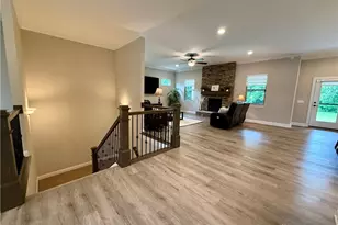 9509 Monaco Cir, Clearcreek Twp, OH 45458 - Photo 6