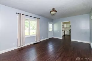 602 W Cres Ln, Franklin, OH 45005 - Photo 6