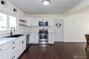 602 W Cres Ln, Franklin, OH 45005 - Photo 8