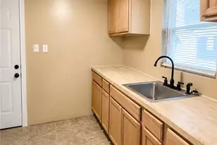2823 Revels Ave, Dayton, OH 45417 - Photo 6
