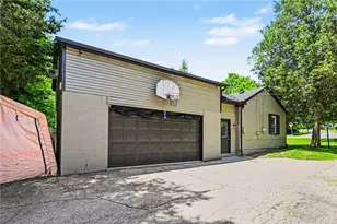 1261 Wallaby Dr, Beavercreek, OH 45432 - Photo 32