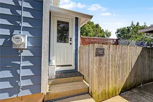 1918 John Glenn Rd, Dayton, OH 45420 - Photo 26