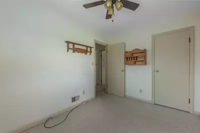 7673 Brookville Phillipsburg Road, Clay Twp, OH 45309 - Photo 14