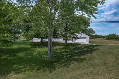 7673 Brookville Phillipsburg Road, Clay Twp, OH 45309 - Photo 34